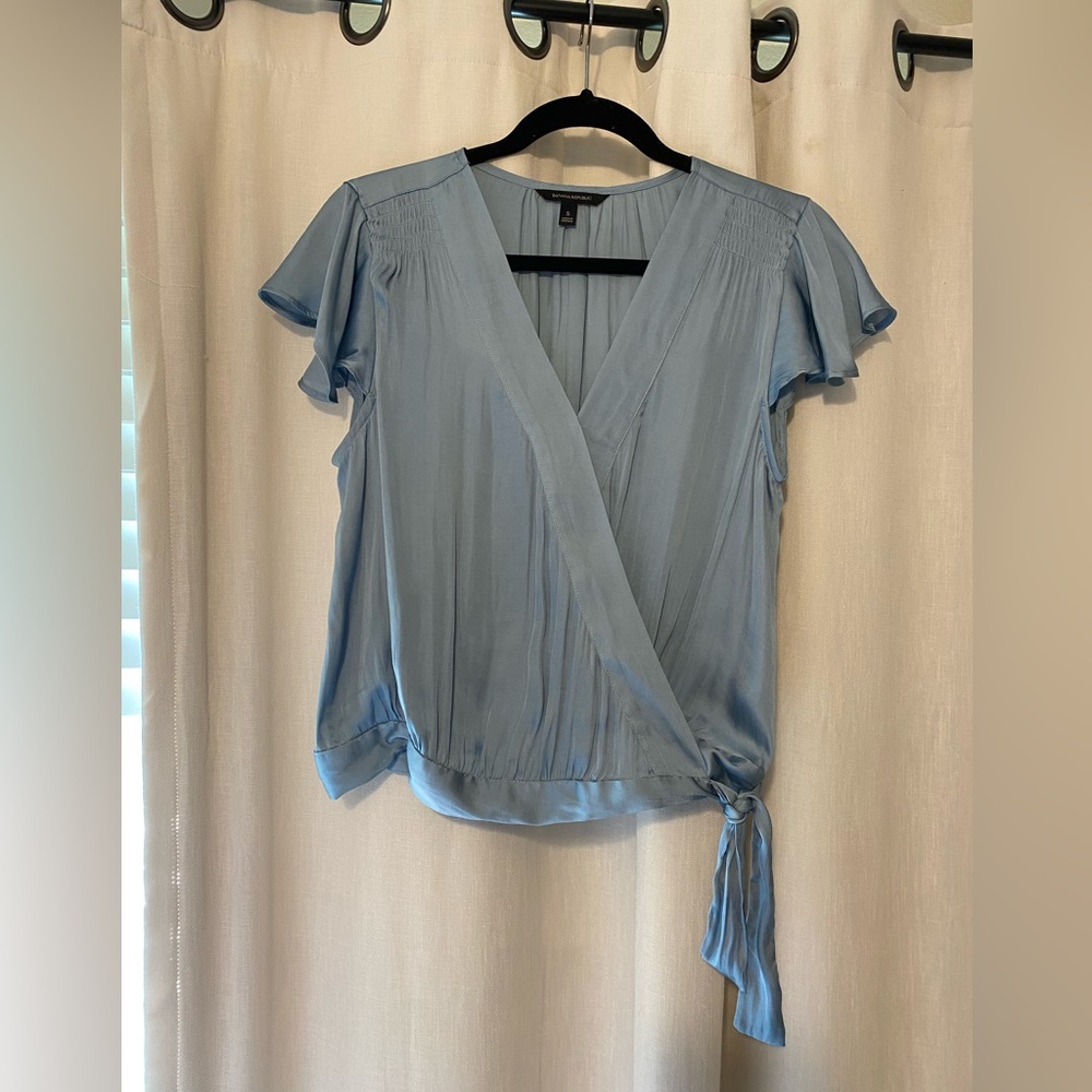 Banana Republic Short Sleeve Blouse with Tie in Front
